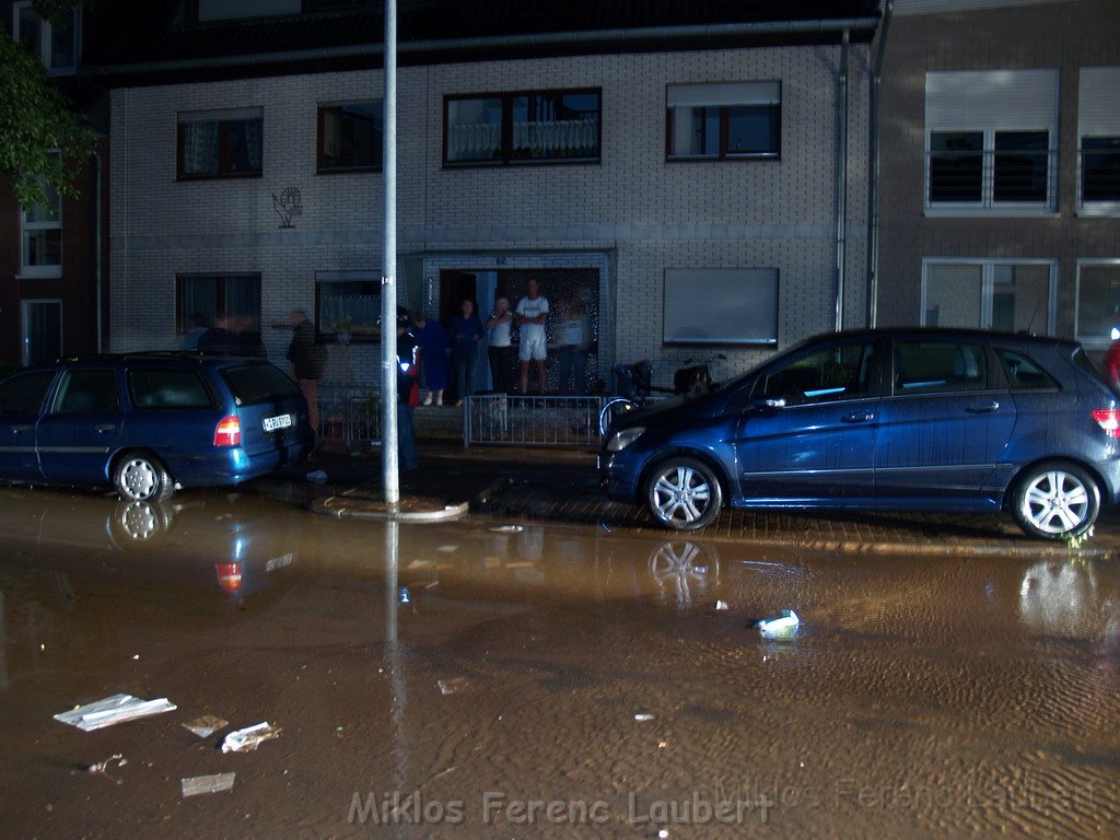 Wasserrohrbruch Koeln Longerich Stommelerstr P079.JPG